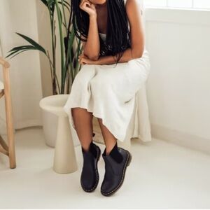 Vegan Doc Marten’s Chelsea Boot 2976 Women’s US SZ 10